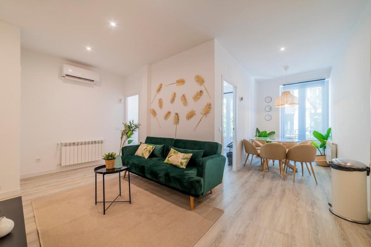 Encantador Apartamento Atocha Madrid Buitenkant foto