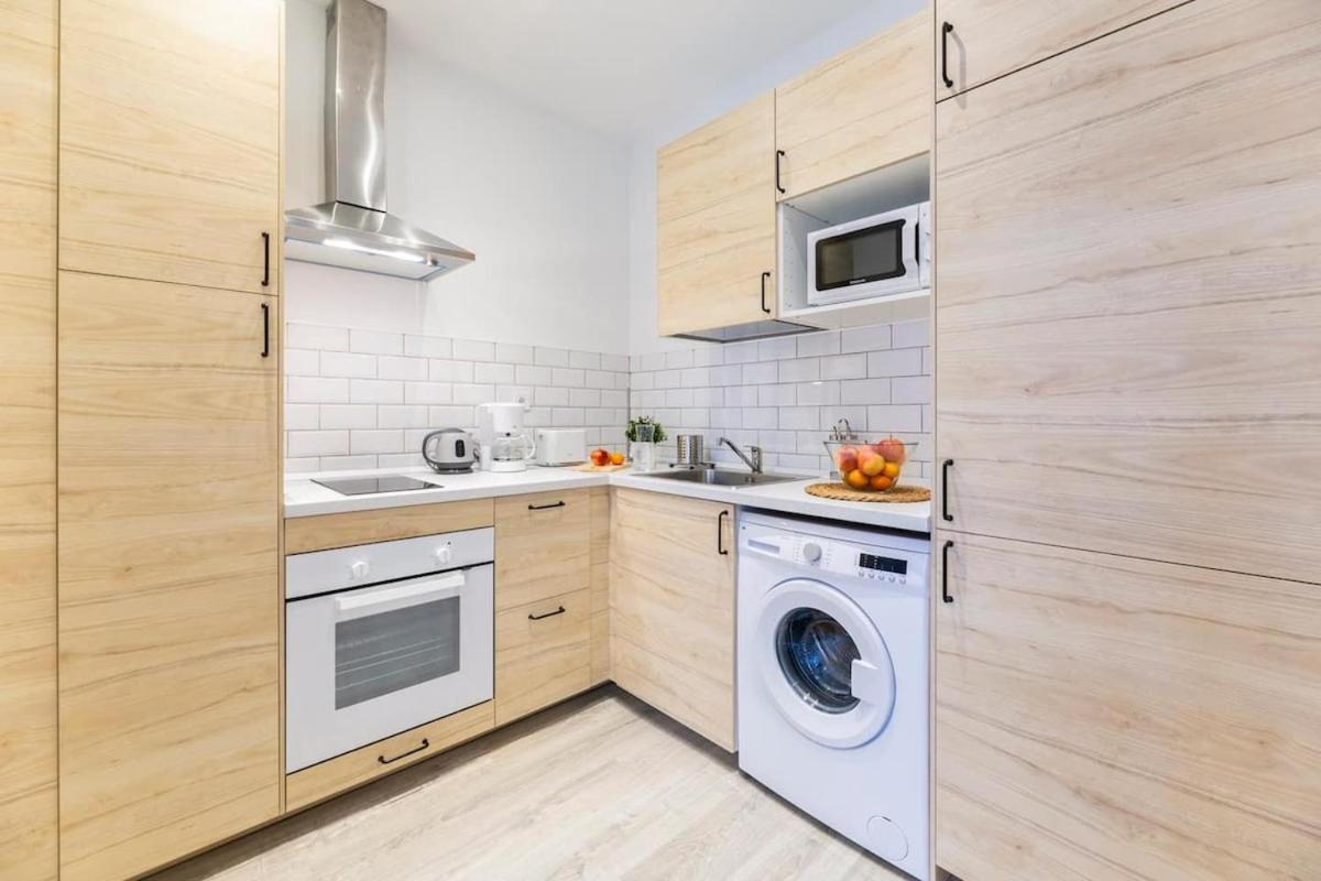 Encantador Apartamento Atocha Madrid Buitenkant foto