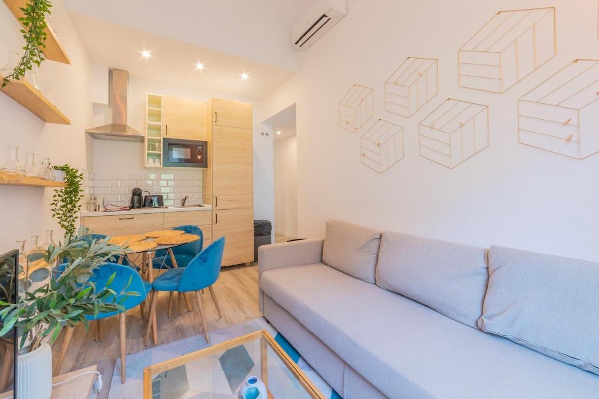 Encantador Apartamento Atocha Madrid Buitenkant foto