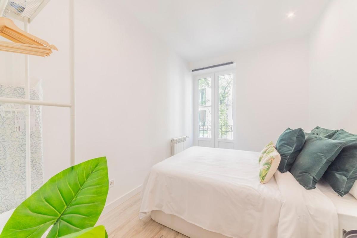 Encantador Apartamento Atocha Madrid Buitenkant foto