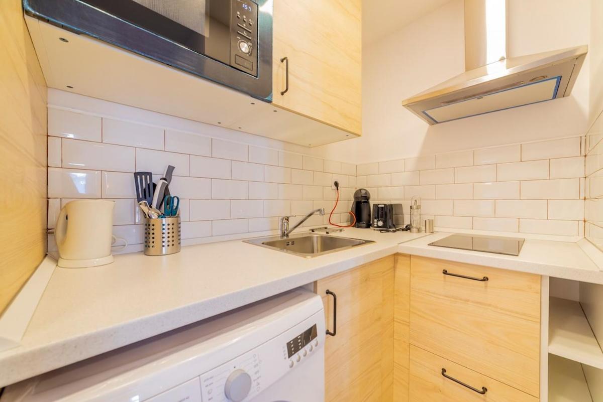 Encantador Apartamento Atocha Madrid Buitenkant foto