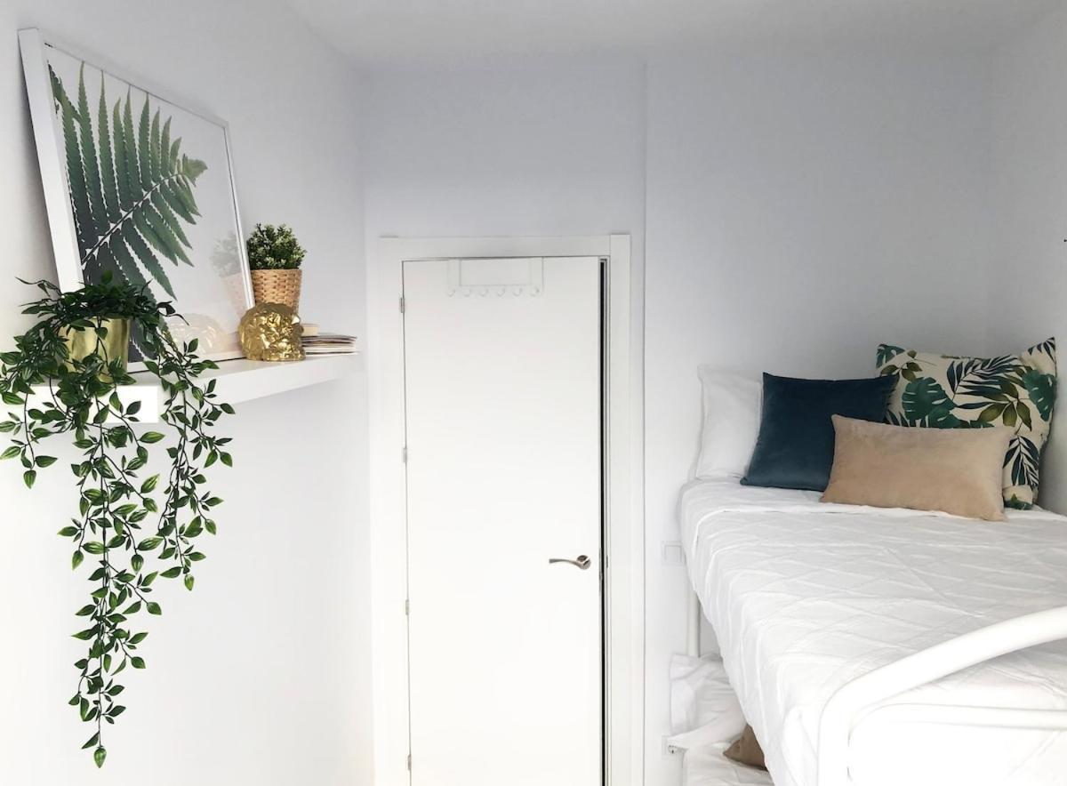 Encantador Apartamento Atocha Madrid Buitenkant foto
