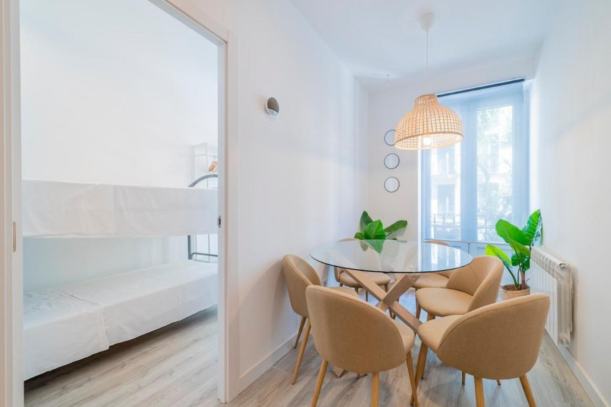 Encantador Apartamento Atocha Madrid Buitenkant foto